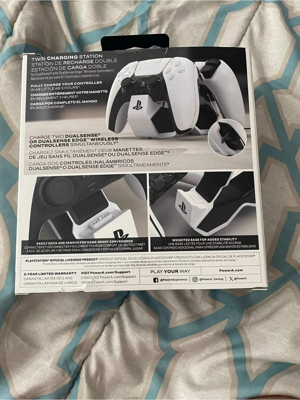 PlayStation / PowerA Twin Charging Station - White & Black